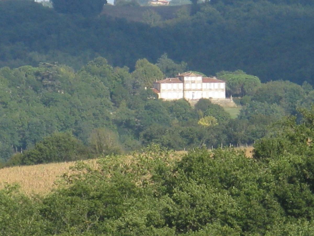 Villa Le Guitou Monlezun Exterior foto